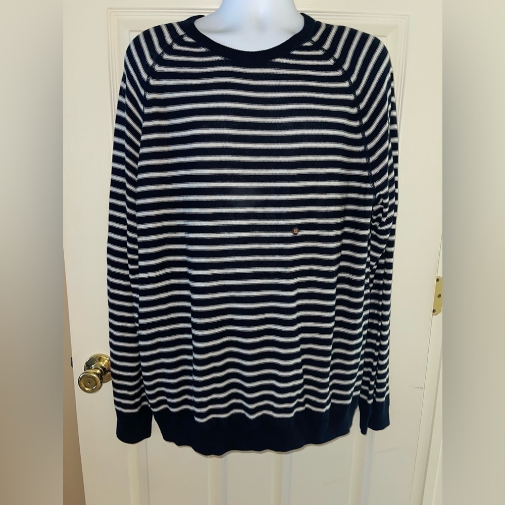 Light weight G.H. Bass & Co.  sweater - Men’s size XL - NWT